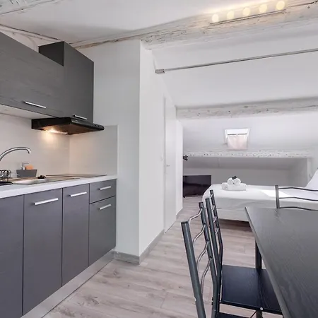Apartament Centre Cannes, Rue D'antibes Cannes