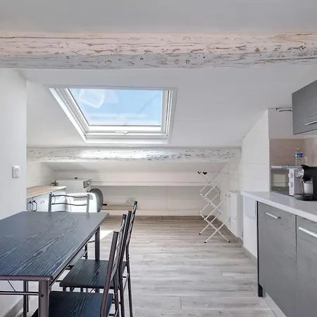 Centre Cannes, Rue D'antibes Apartament